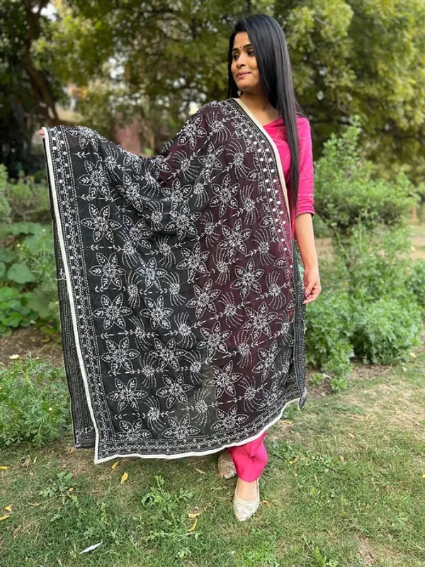 Black_Georgette_Phulkari_Dupatta_For_Women
