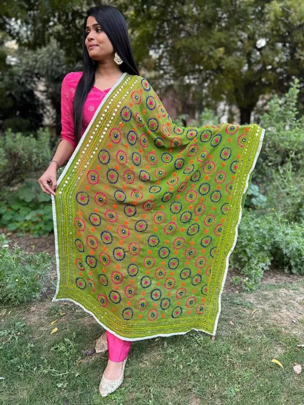 Green_Georgette_Phulkari_Embroidered_Dupatta_For_Women