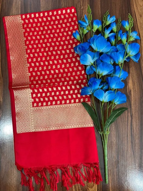Multicolor_Silk_Zari_Small_Leaf_Design_Banarasi_Dupatta_For_Women