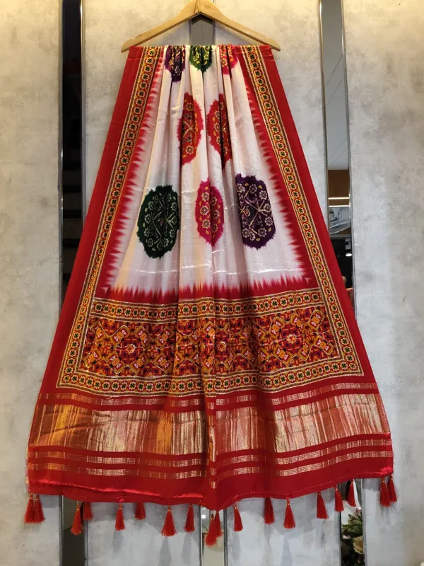 Multicolor_Modal_Silk_Designer_Dupatta_For_Women