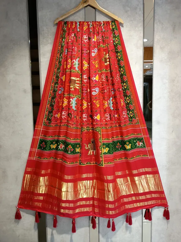 Multicolor_Modal_Silk_Designer_Dupatta_For_Women