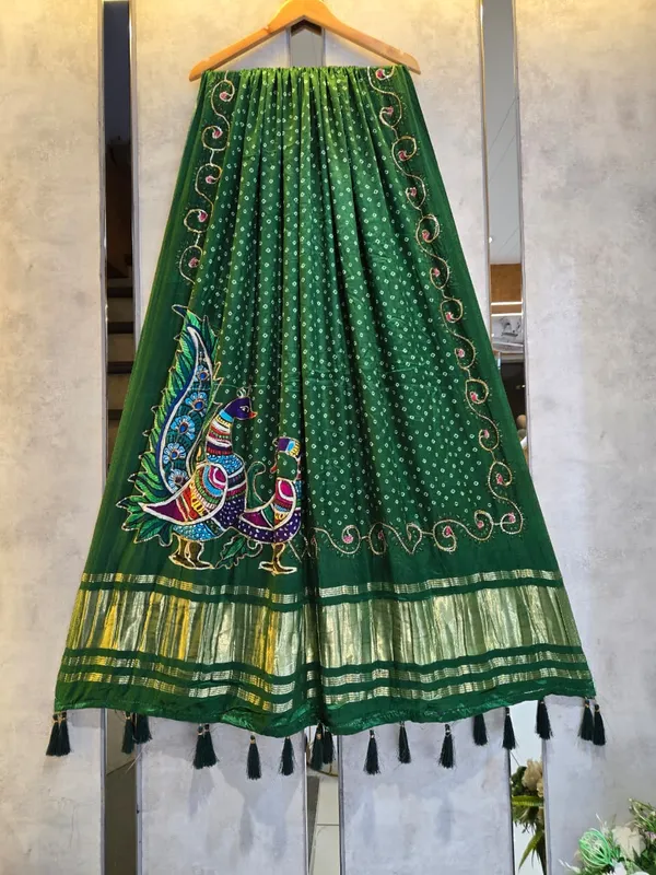 Multicolor_Modal_Silk_Designer_Dupatta_For_Women