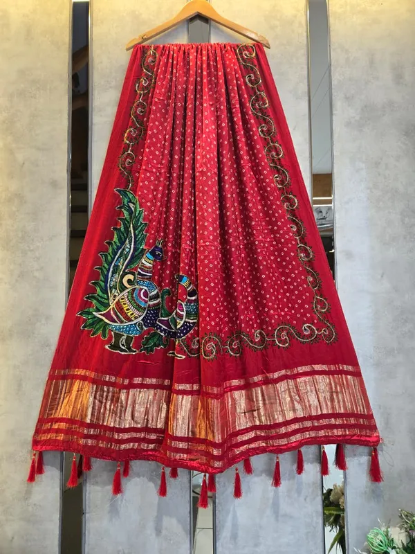 Multicolor_Modal_Silk_Designer_Dupatta_For_Women