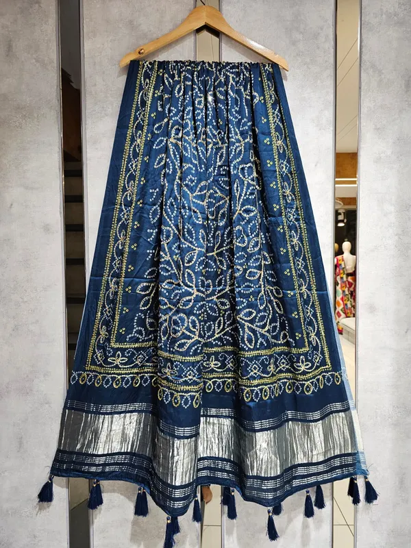 Multicolor_Modal_Silk_Designer_Dupatta_For_Women