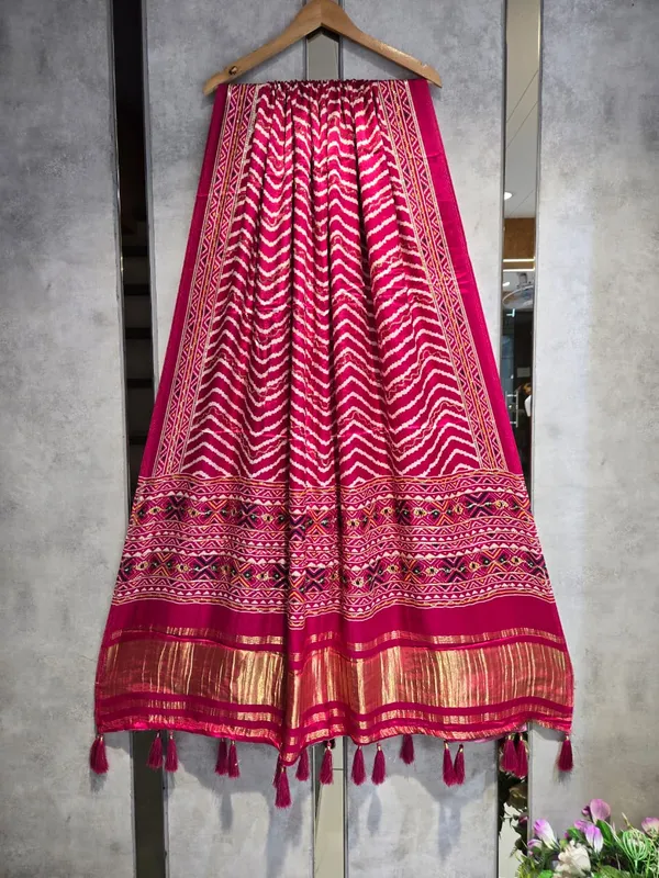 Multicolor_Modal_Silk_Designer_Dupatta_For_Women
