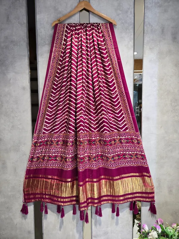 Multicolor_Modal_Silk_Designer_Dupatta_For_Women