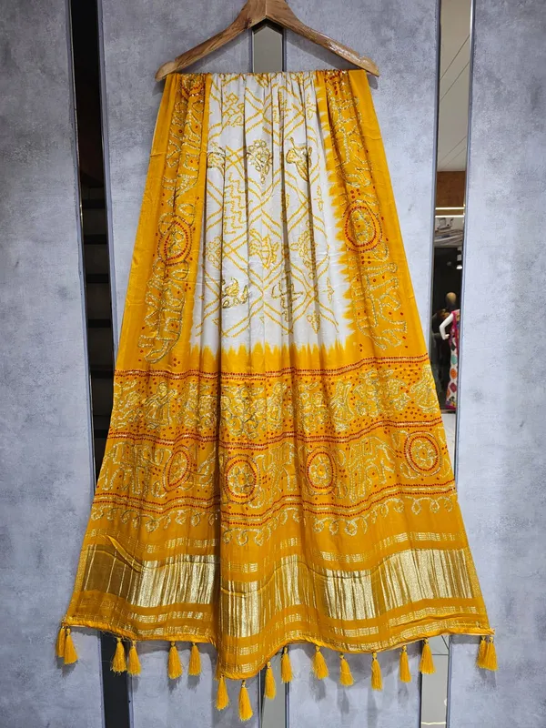 Multicolor_Modal_Silk_Designer_Dupatta_For_Women