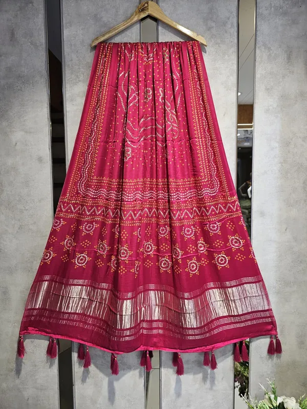 Multicolor_Modal_Silk_Designer_Dupatta_For_Women