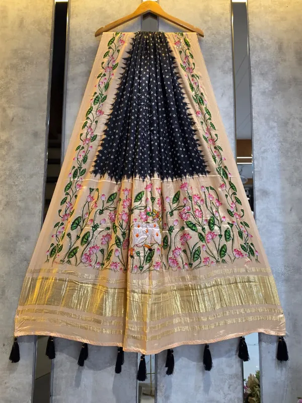 Multicolor_Modal_Silk_Designer_Dupatta_For_Women