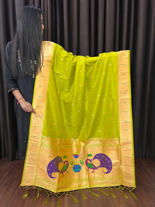 Multicolor_Silk_Designer_Dupatta_For_Women