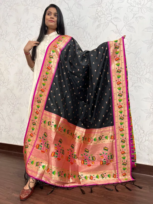 Multicolor_Silk_Designer_Dupatta_For_Women