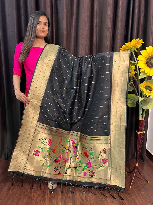 Multicolor_Silk_Designer_Dupatta_For_Women