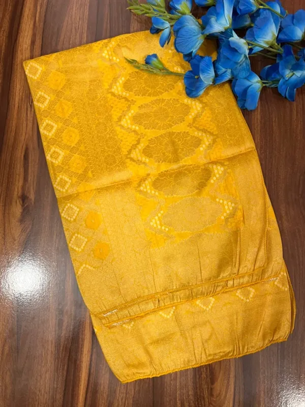 Yellow_Viscose_Silk_Bandhani_Zari_Designer_Pallu_Dupatta_For_Women