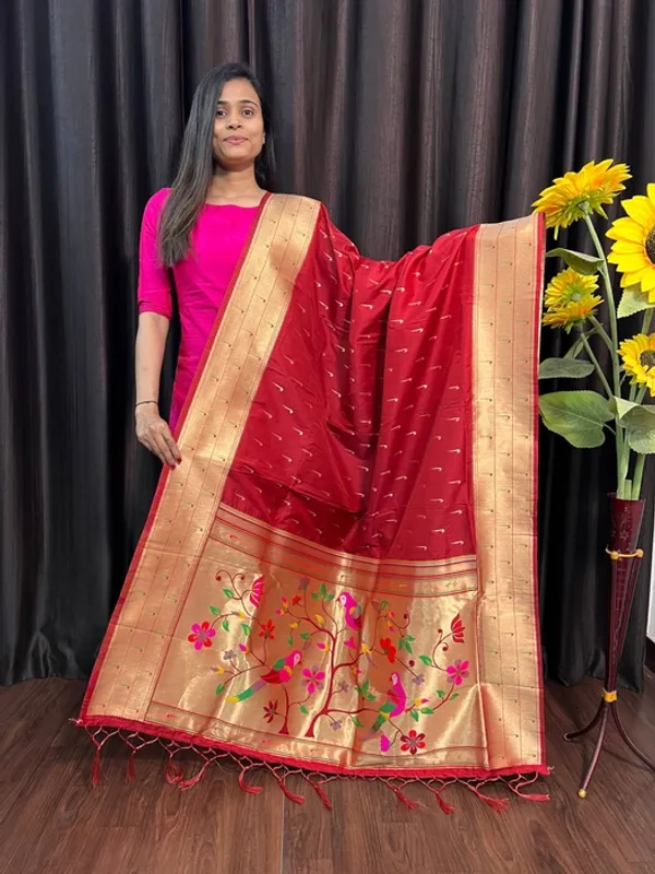Maroon_Silk_Paithani_Parrot_Muniya_Border_Dupatta_For_Women