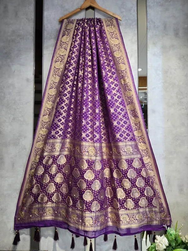 Purple_Georgette_Bandhani_Zari_Woven_Dupatta_For_Women