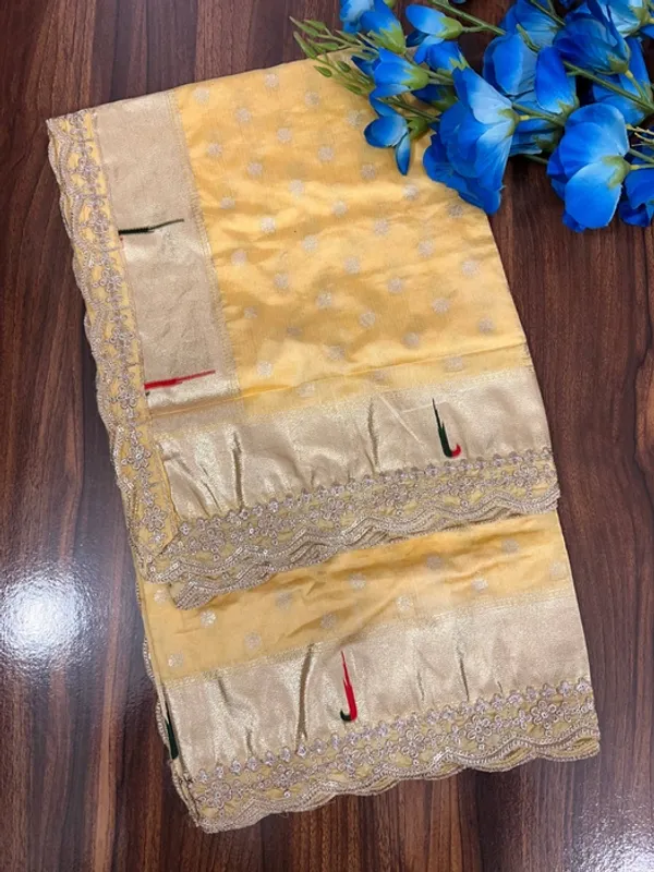 Golden_Silk_Paithani_Dola_Muniya_Cutwork_Border_Dupatta_For_Women