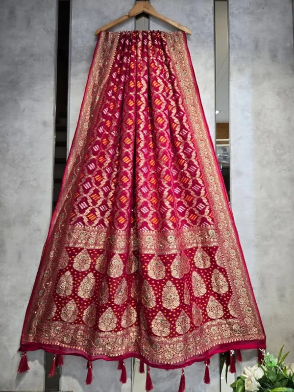 Pink_Georgette_Bandhani_Hand_Work_Dupatta_For_Women