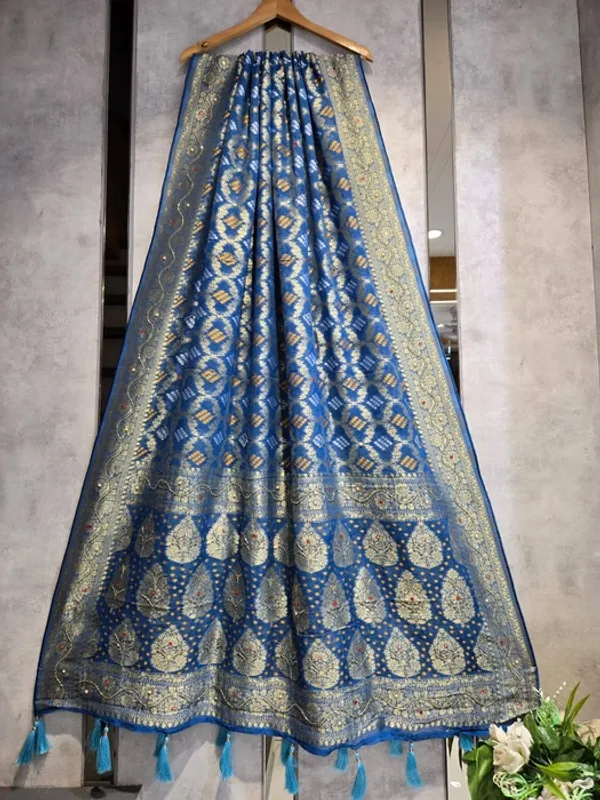 Blue_Georgette_Bandhani_Hand_Work_Dupatta_For_Women