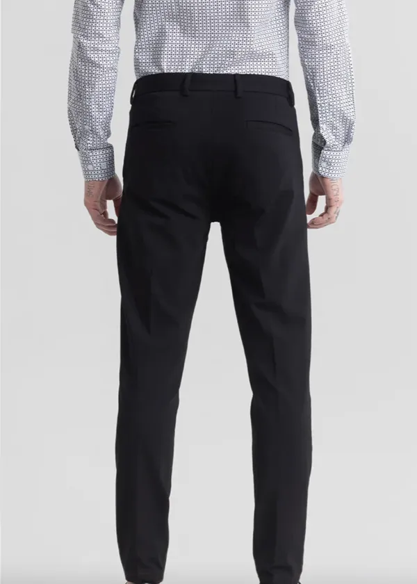 Black_Cotton_Lycra_Slim_Fit_Casual_Trousers_For_Men