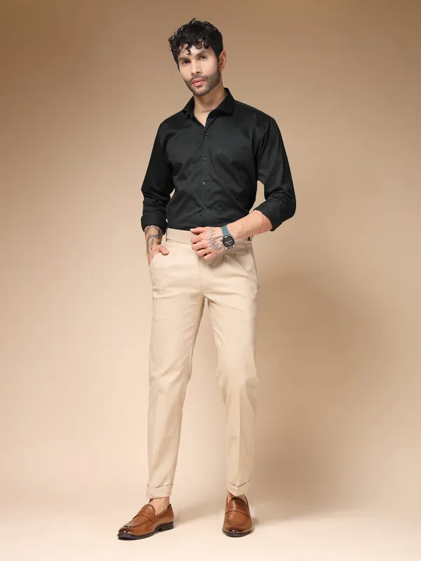 Beige_Linen_Classic_Buckle_Gurkha_Pants_For_Men