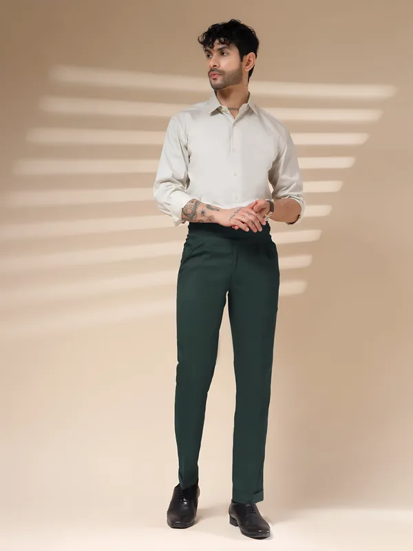 Bottle_Green_Polyester_Blend_Classic_Buttoned_Gurkha_Trousers_For_Men