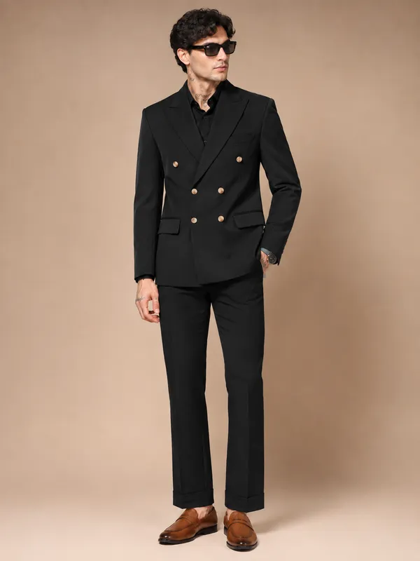 Black_Double_Breasted_Suit_For_Men