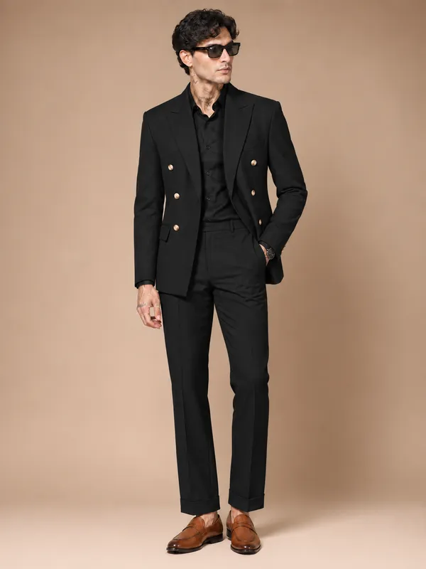 Black_Double_Breasted_Suit_For_Men