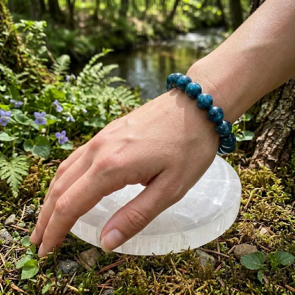 Natural_Apatite_Crystal_Bracelet_For_Clarity_Focus_Manifestation_Handmade_Healing_Gemstone_Beaded_Bracelet_For_Men_Women