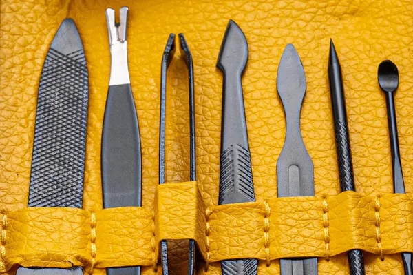 Nail_Care_Grooming_Kit_With_Travel_Case