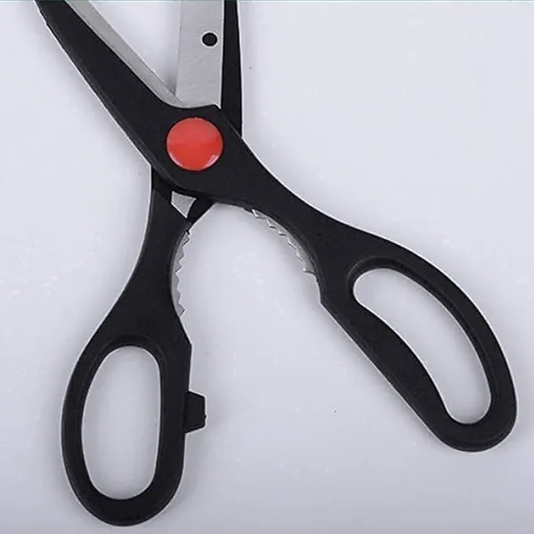 Kitchen_Knife_Set_With_Scissors_And_Cutting_Board