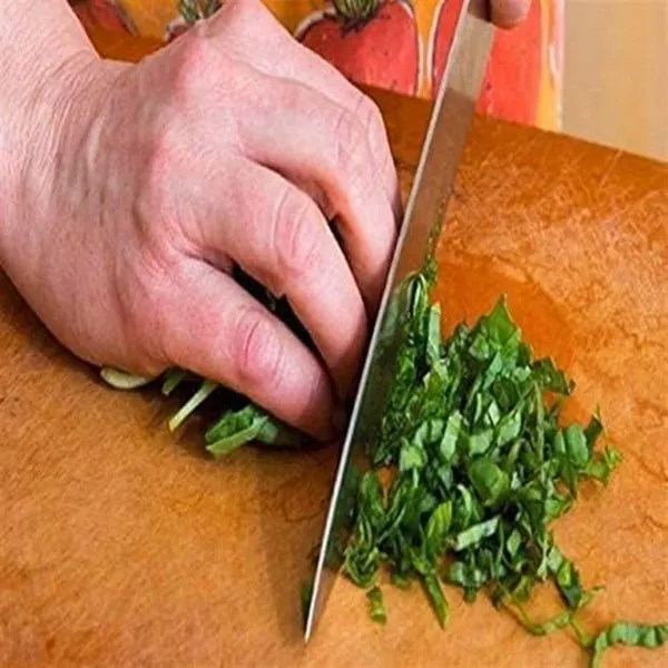 Kitchen_Knife_Set_With_Scissors_And_Cutting_Board