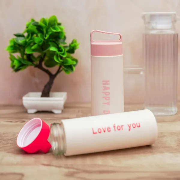 Borosilicate_Glass_Water_Bottle_With_Silicone_Sleeve