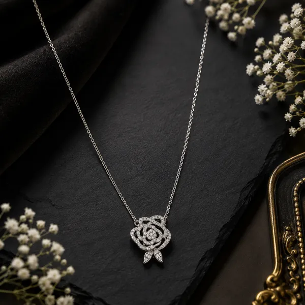 Silver_Tone_Floral_Pendant_Necklace_For_Women