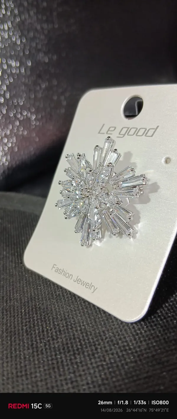 Silver_Crystal_Flower_Brooch