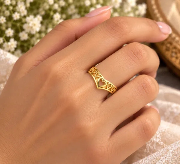 Aurelia_Heart_crest_Ring