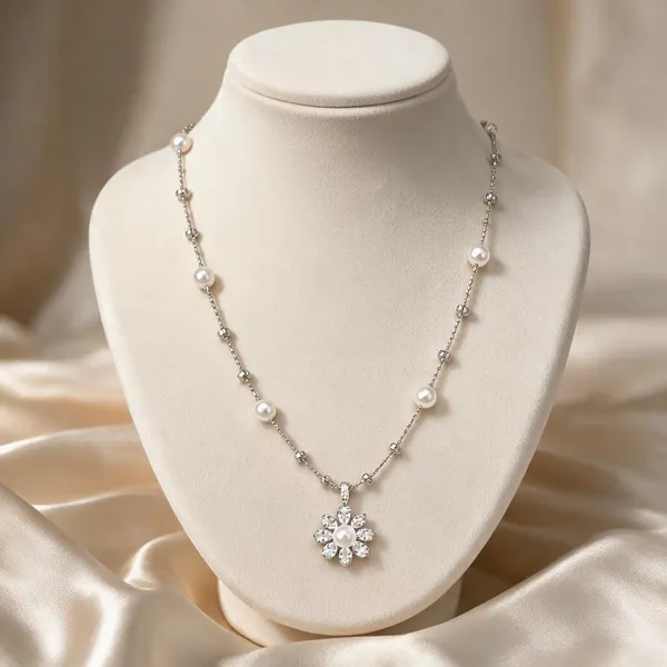 Silver_Tone_Pearl_Style_Flower_Pendant_Necklace_For_Women