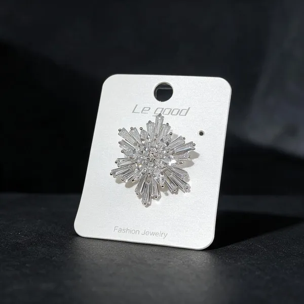 Silver_Crystal_Flower_Brooch
