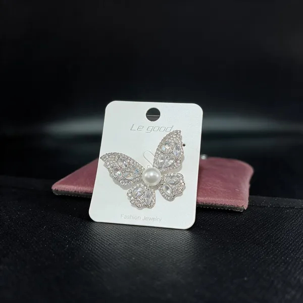 Silver_Butterfly_Brooch_For_Women