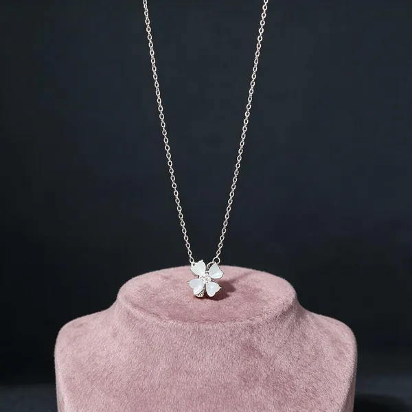 Silver_Tone_Butterfly_Pendant_Necklace_For_Women