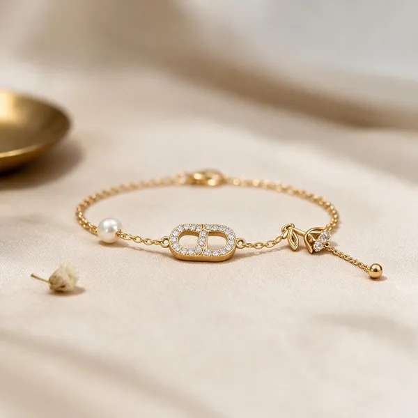Gold_Tone_Crystal_Pearl_Charm_Bracelet_For_Women
