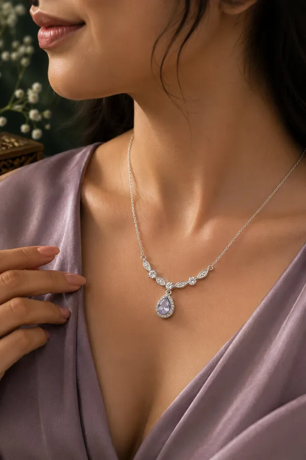 Silver_Tone_Floral_Teardrop_Pendant_Necklace_For_Women