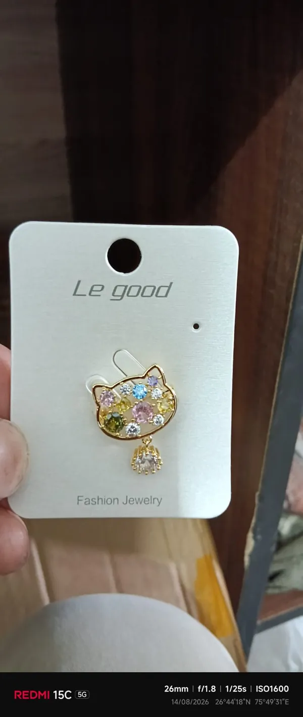 Multicolor_Rhinestone_Hello_Kitty_Brooch_For_Women