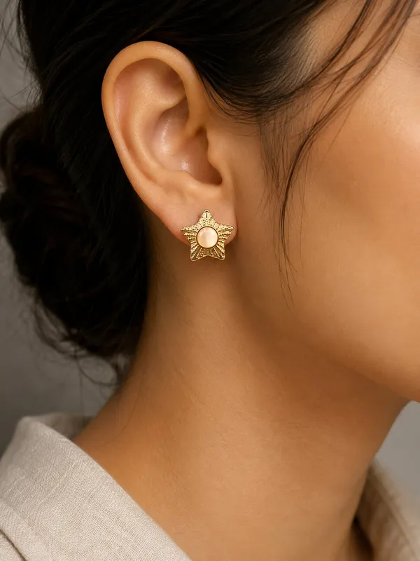 Gold_Tone_Star_Stud_Earrings_For_Women