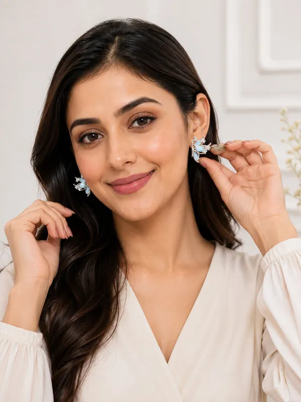 Silver_Tone_Floral_Stud_Earrings_For_Women