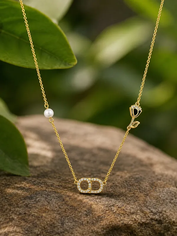 Gold_Tone_Pearl_Rose_Pendant_Necklace_For_Women