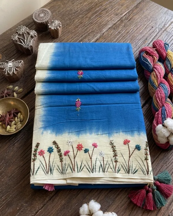 Green_Pure_Mul_Cotton_Floral_Hand_Embroidered_Saree_For_Women