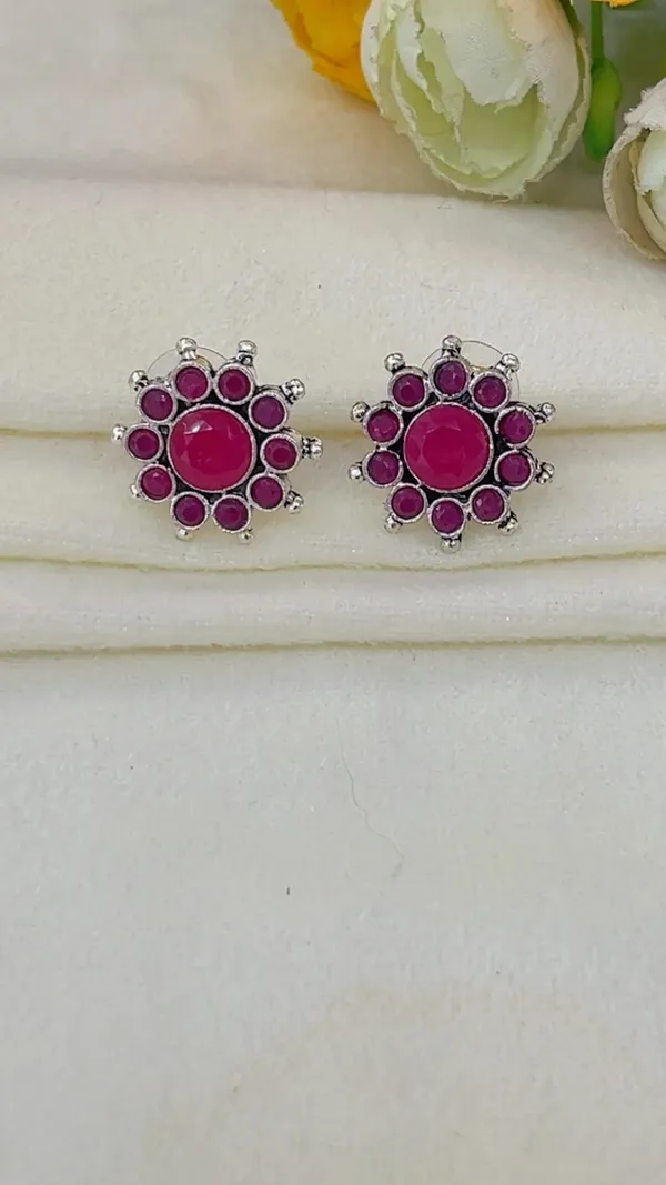 Silver_Tone_Floral_Stud_Earrings_for_Women
