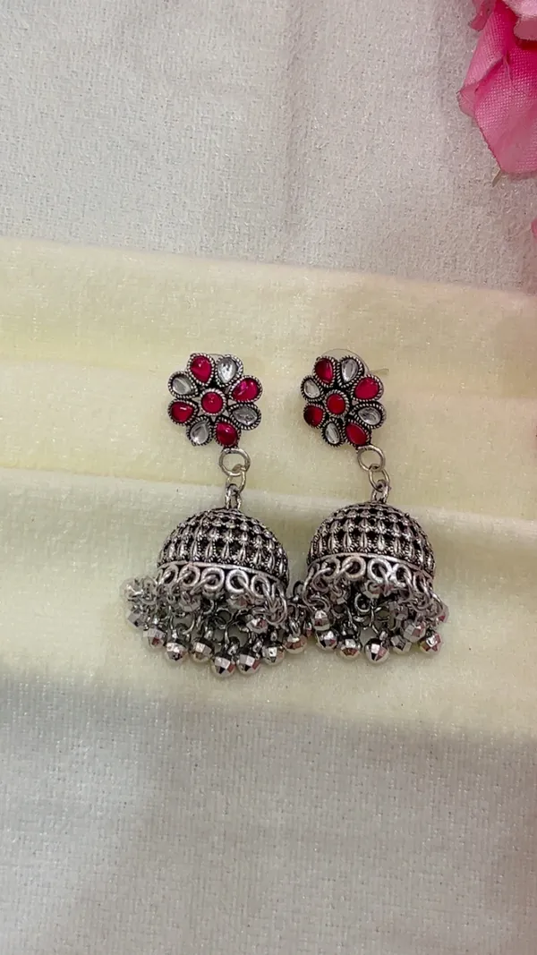 Silver_Oxidised_Floral_Jhumka_Earrings_for_Women