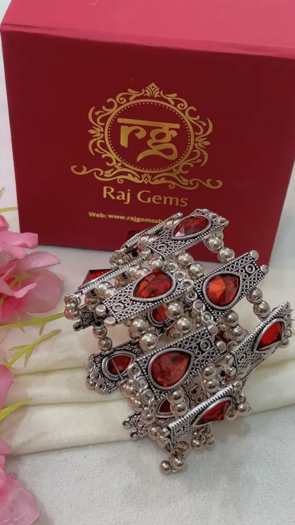 Red_Oxidised_Silver-Tone_Stone_Bracelet