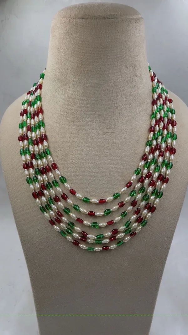 Red_Green_White_Beaded_Multistrand_Necklace_for_Women